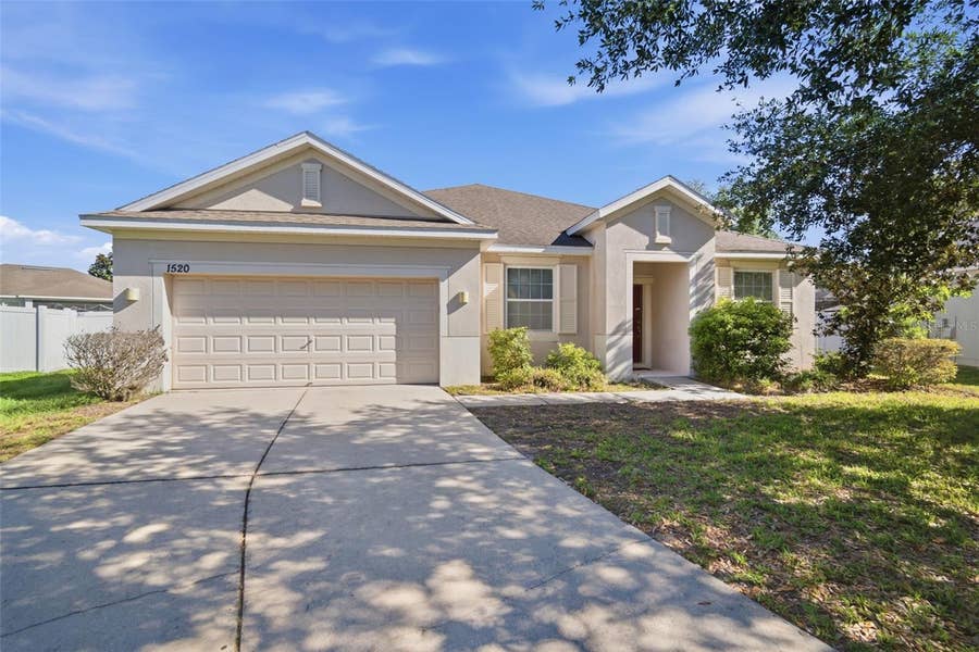 Property photo for 1520 RHODESWELL LANE, Dover, FL