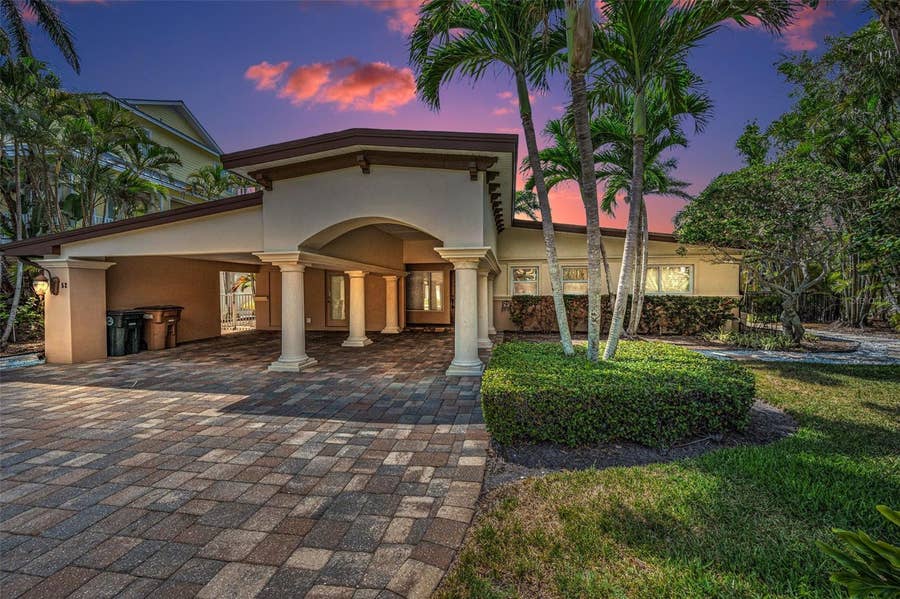 Property photo for 52 N PINE CIRCLE, Belleair, FL