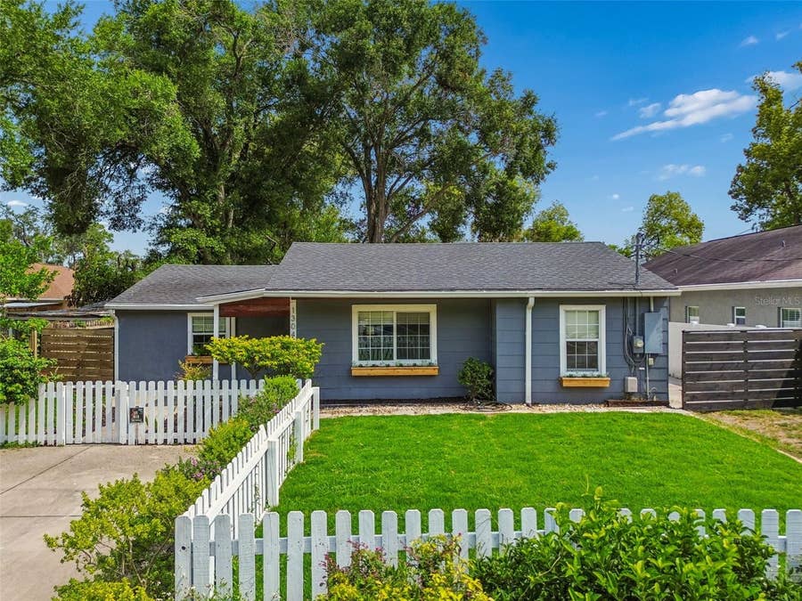 Property photo for 1304 E KNOLLWOOD STREET, Tampa, FL