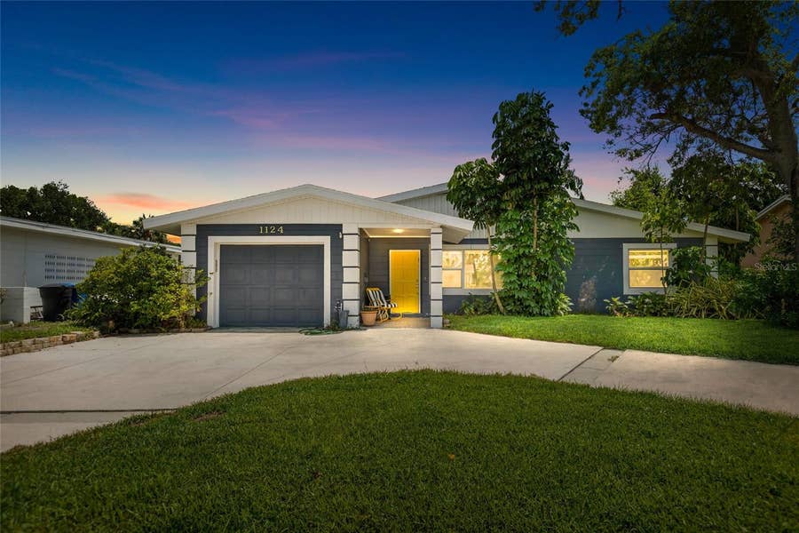 Property photo for 1124 40TH AVENUE NE, St Petersburg, FL