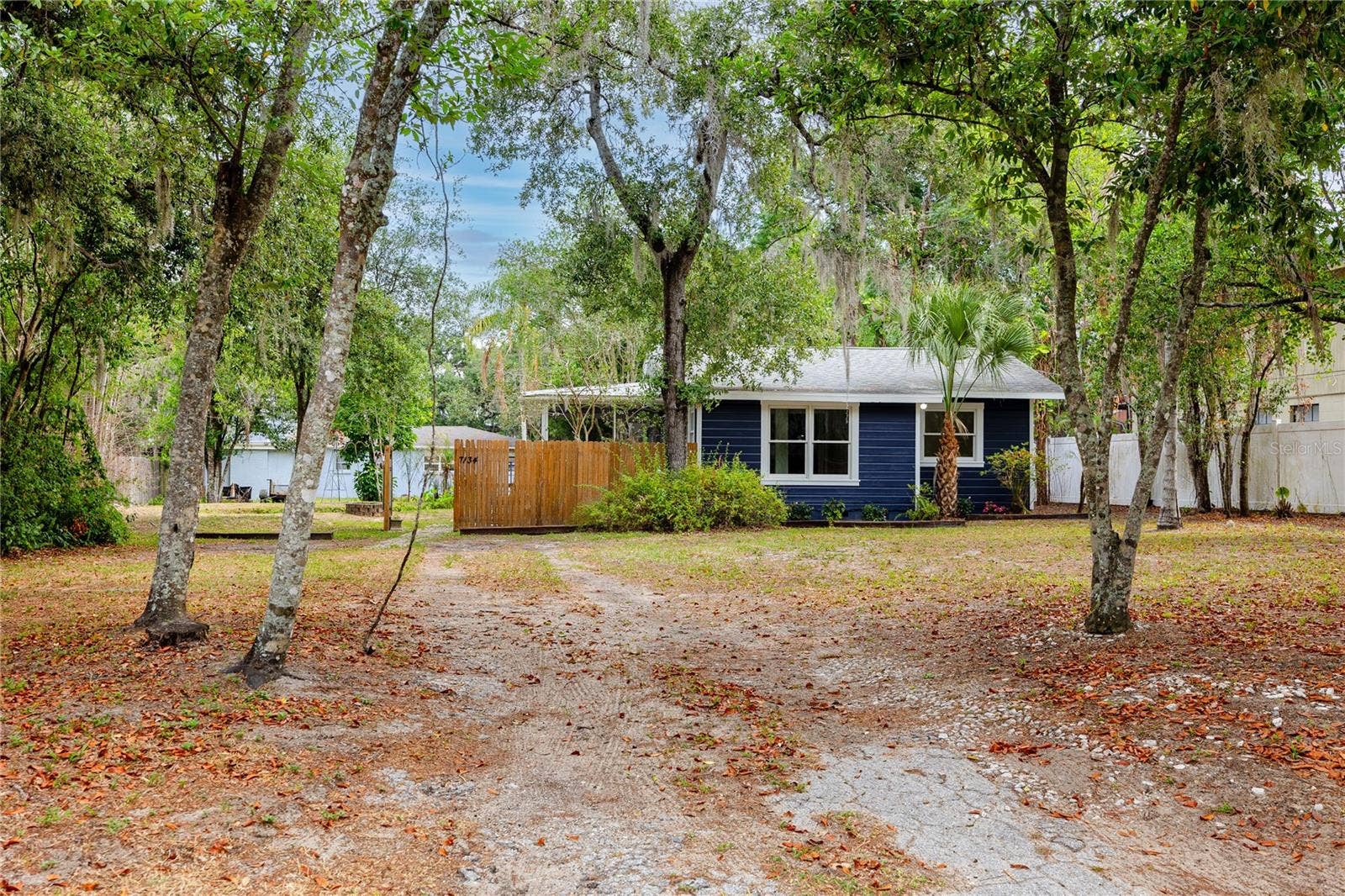 7134 LAUDER PLACE, Tampa, FL 33617 7134 LAUDER PLACE, Tampa, FL 33617