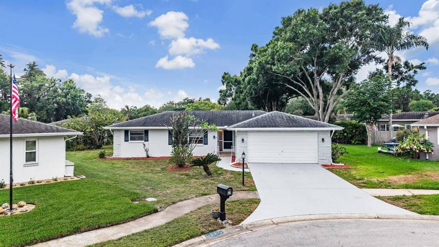 Property photo for 20 SHELL CIRCLE, Palm Harbor, FL