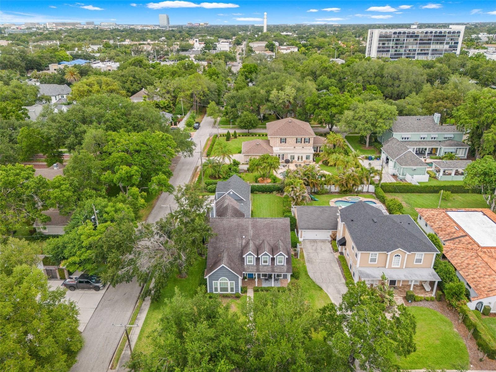 3233 W PARKLAND BOULEVARD, Tampa, FL 33609 3233 W PARKLAND BOULEVARD, Tampa, FL 33609