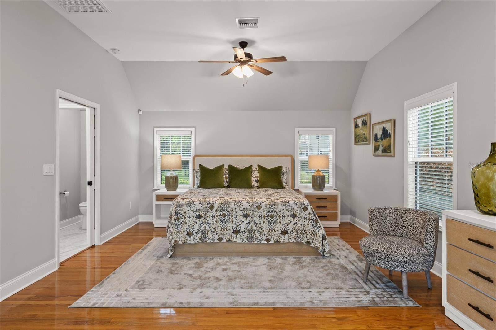 3233 W PARKLAND BOULEVARD, Tampa, FL 33609 1st floor primary