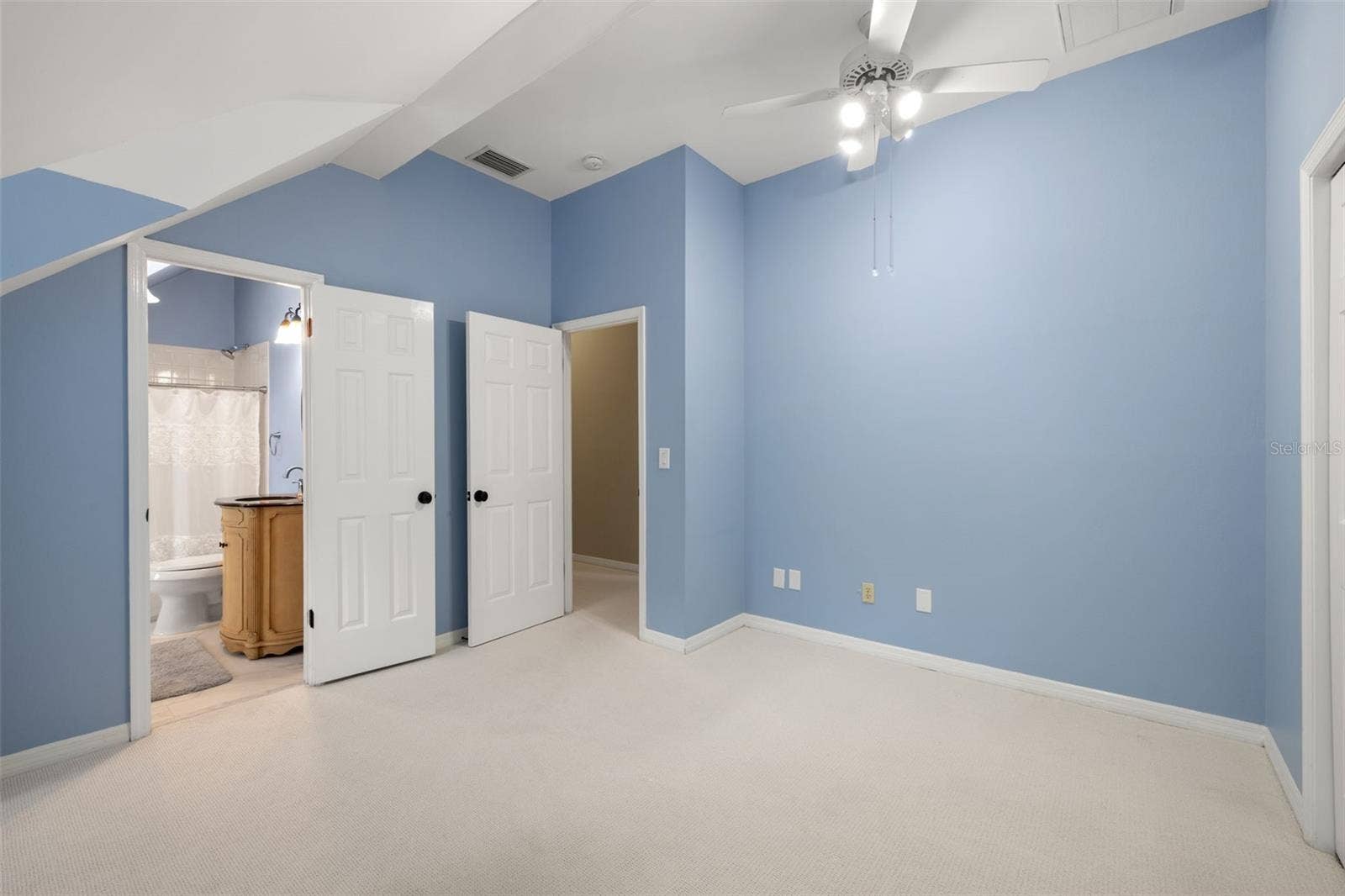 3233 W PARKLAND BOULEVARD, Tampa, FL 33609 3233 W PARKLAND BOULEVARD, Tampa, FL 33609