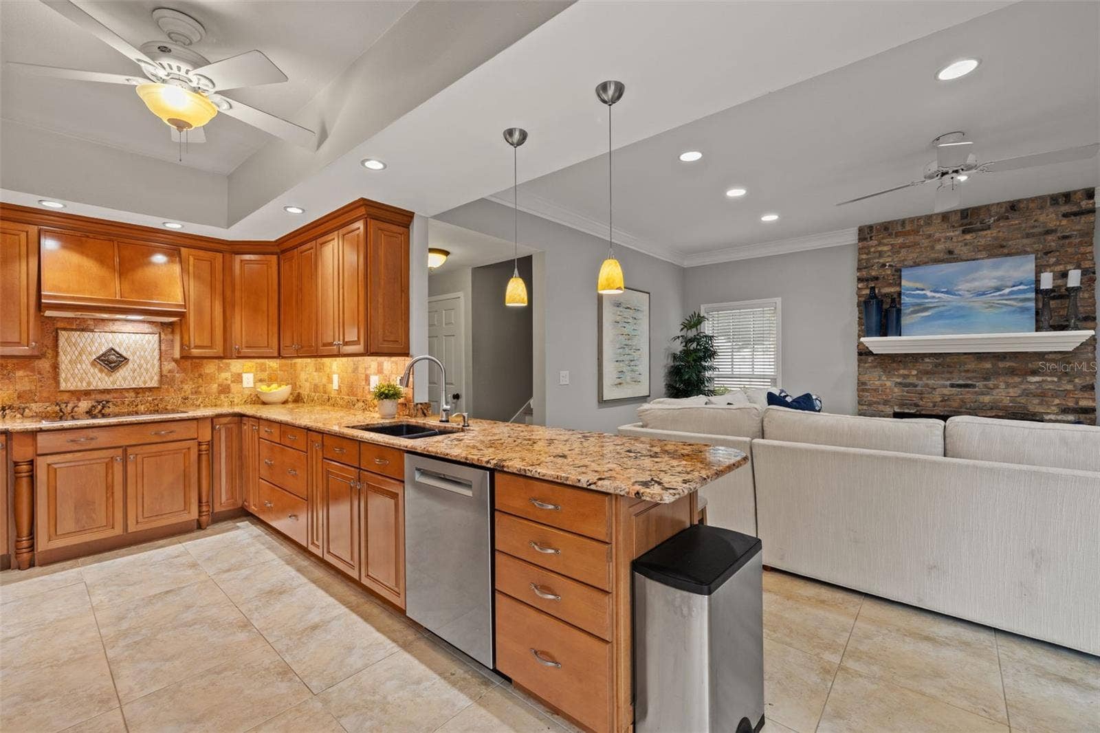 3233 W PARKLAND BOULEVARD, Tampa, FL 33609 3233 W PARKLAND BOULEVARD, Tampa, FL 33609