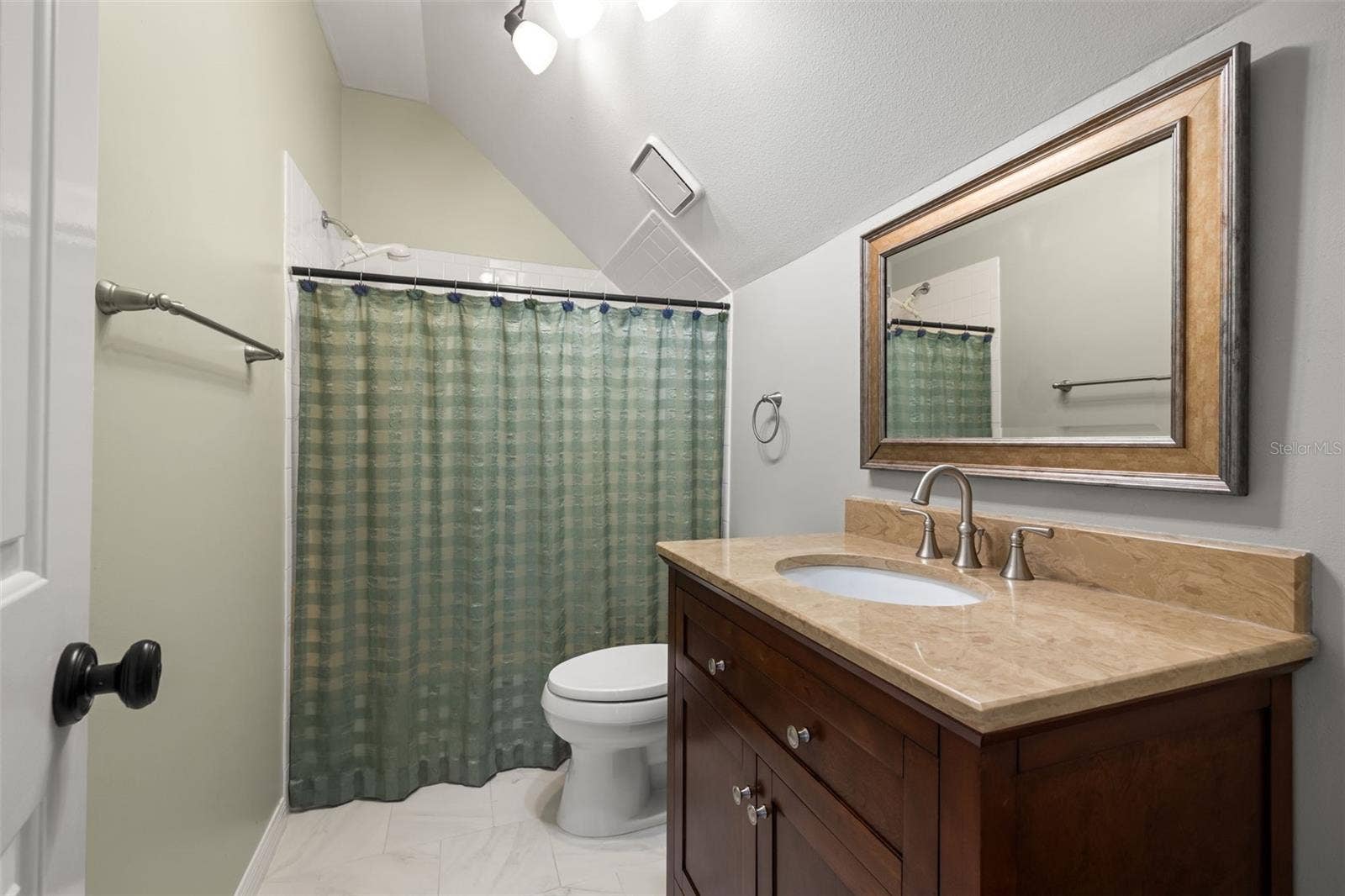 3233 W PARKLAND BOULEVARD, Tampa, FL 33609 3233 W PARKLAND BOULEVARD, Tampa, FL 33609