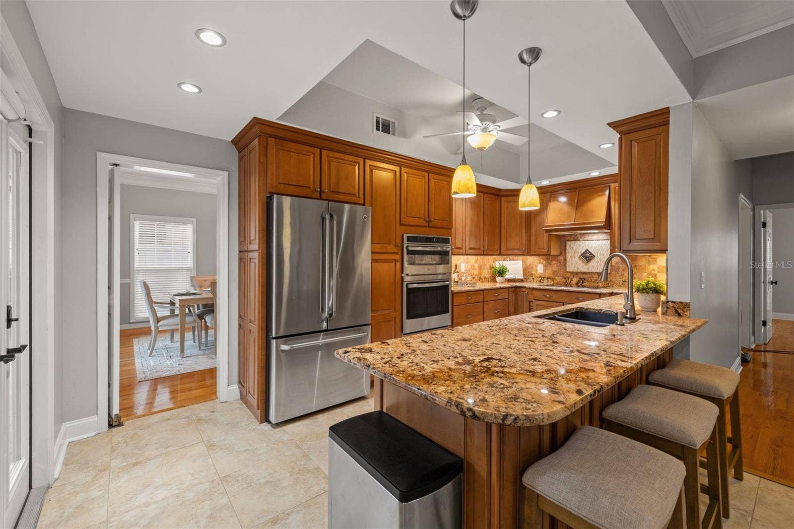3233 W PARKLAND BOULEVARD, Tampa, FL 33609 Kitchen