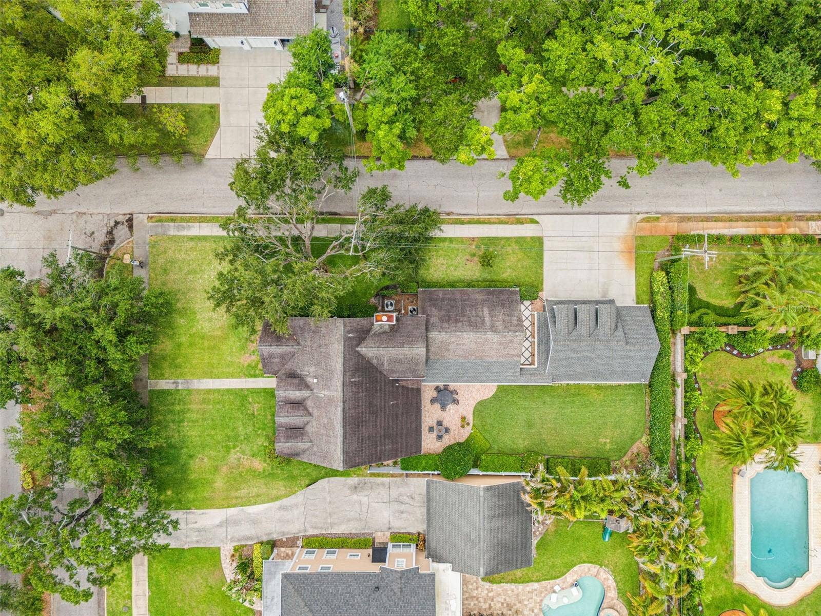 3233 W PARKLAND BOULEVARD, Tampa, FL 33609 3233 W PARKLAND BOULEVARD, Tampa, FL 33609
