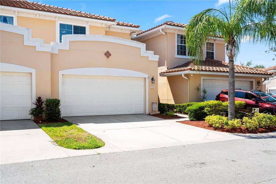 Property photo for 210 VALENCIA CIRCLE, St Petersburg, FL