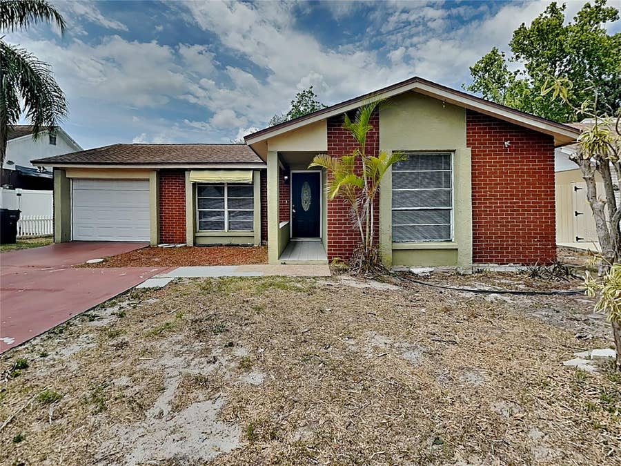 Property photo for 9515 LETTERSTONE COURT, Tampa, FL