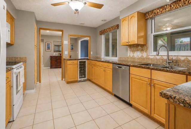 391 WALNUT COURT, Palm Harbor, FL 34683 391 WALNUT COURT, Palm Harbor, FL 34683