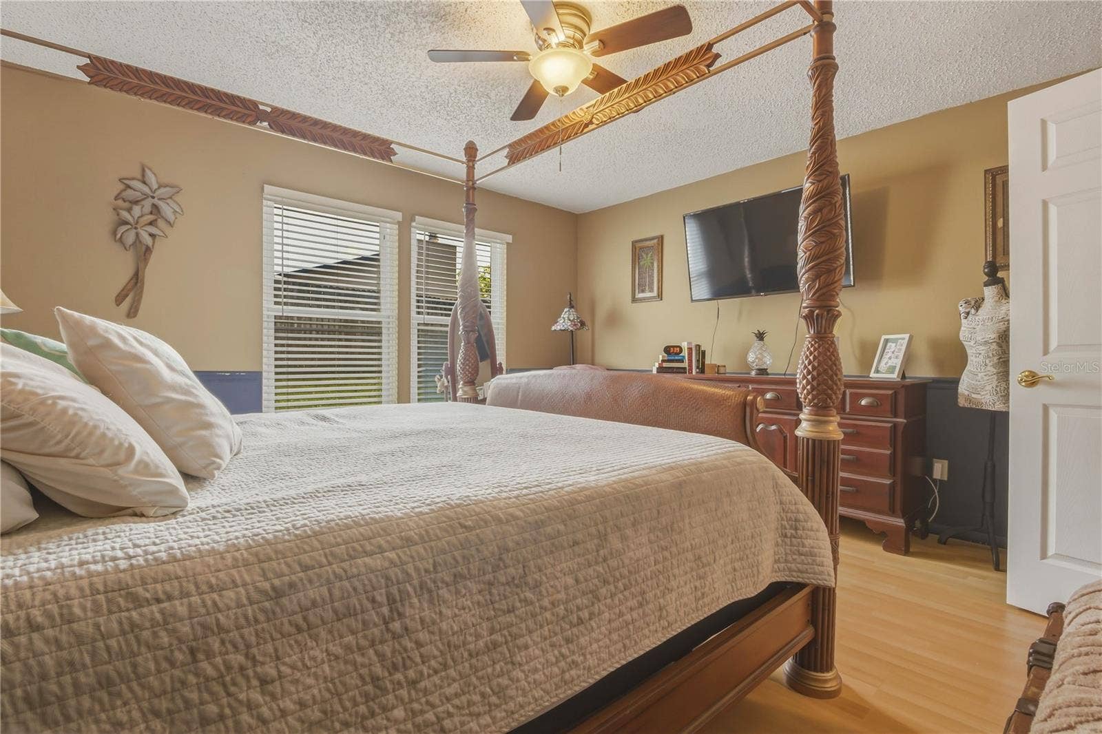 391 WALNUT COURT, Palm Harbor, FL 34683 391 WALNUT COURT, Palm Harbor, FL 34683