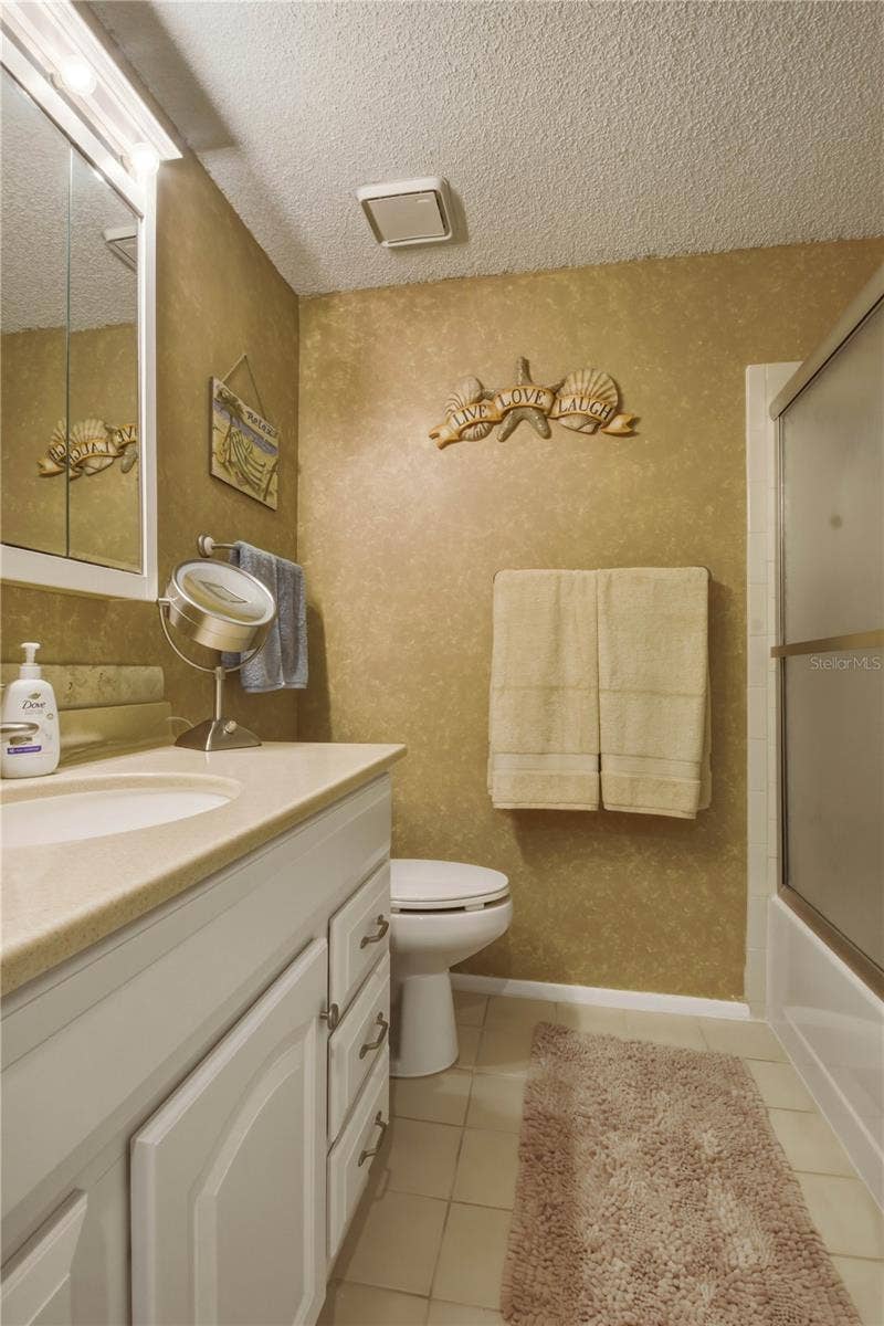 391 WALNUT COURT, Palm Harbor, FL 34683 391 WALNUT COURT, Palm Harbor, FL 34683
