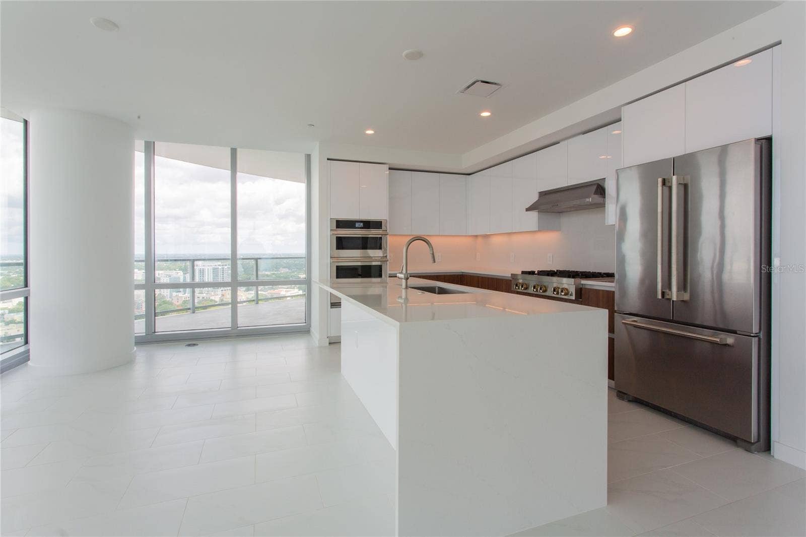 400 CENTRAL AVENUE, #2601, St Petersburg, FL 33701 400 CENTRAL AVENUE, #2601, St Petersburg, FL 33701