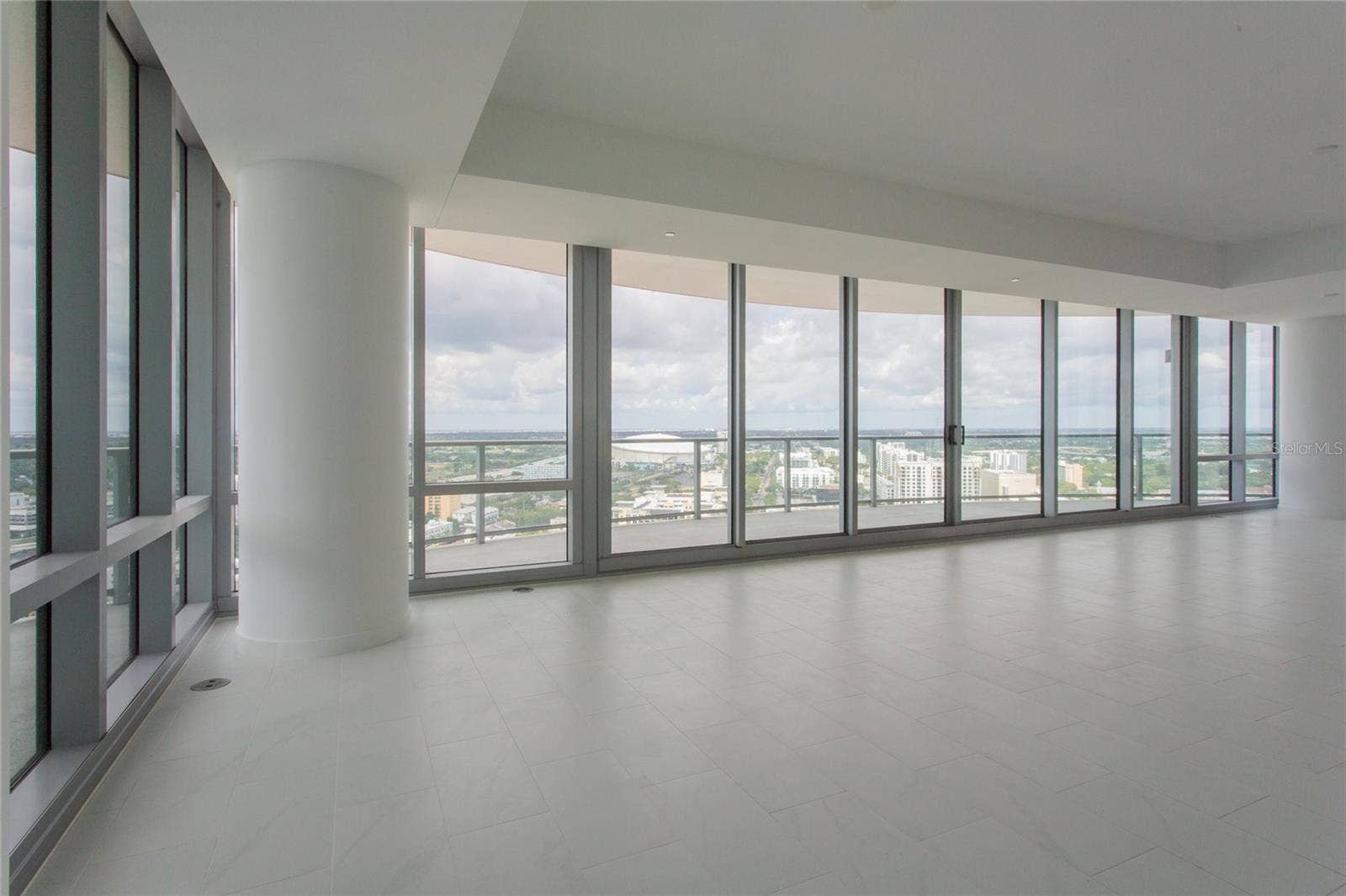 400 CENTRAL AVENUE, #2601, St Petersburg, FL 33701 400 CENTRAL AVENUE, #2601, St Petersburg, FL 33701