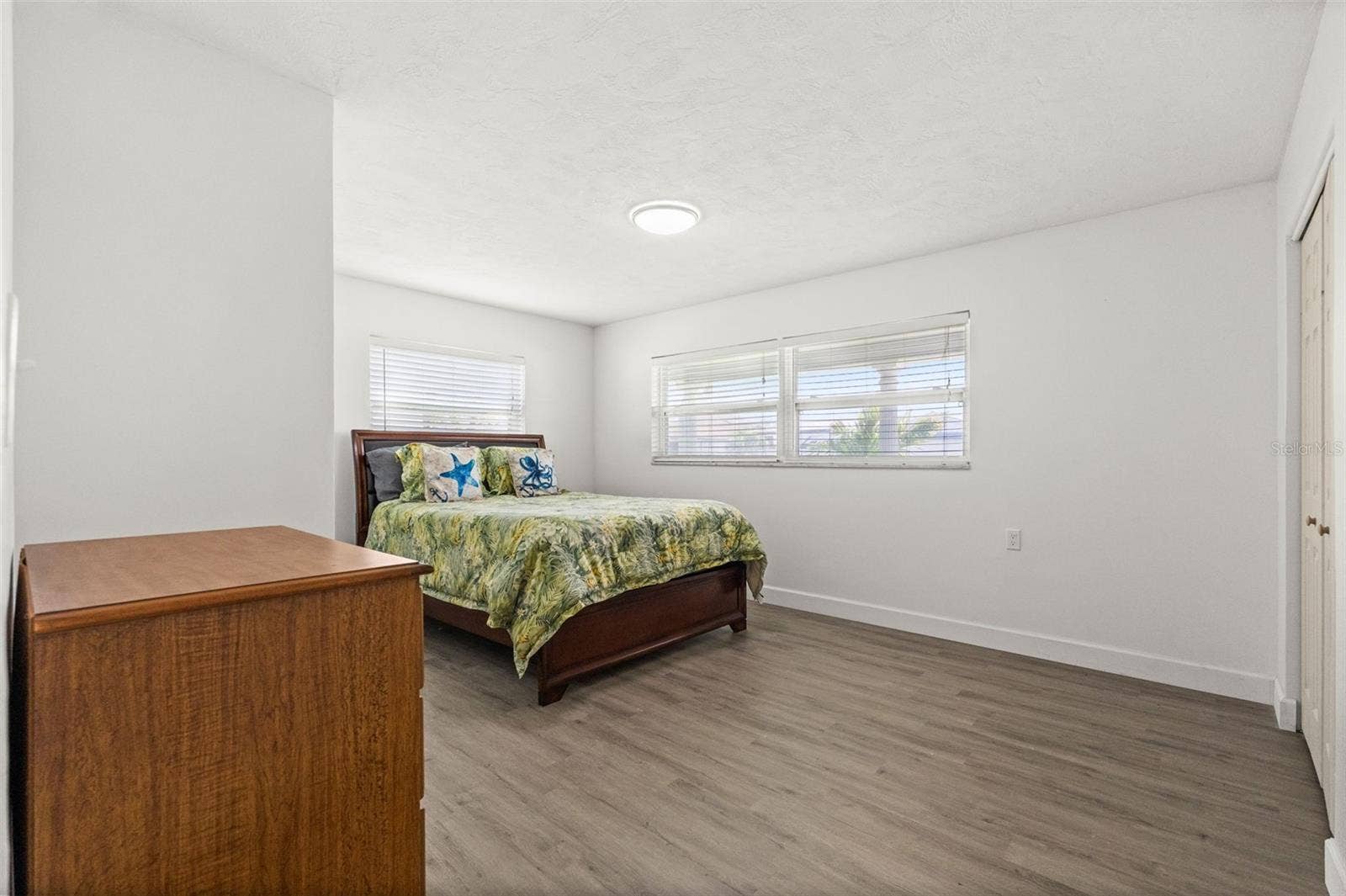 710 116TH AVENUE, Treasure Island, FL 33706
