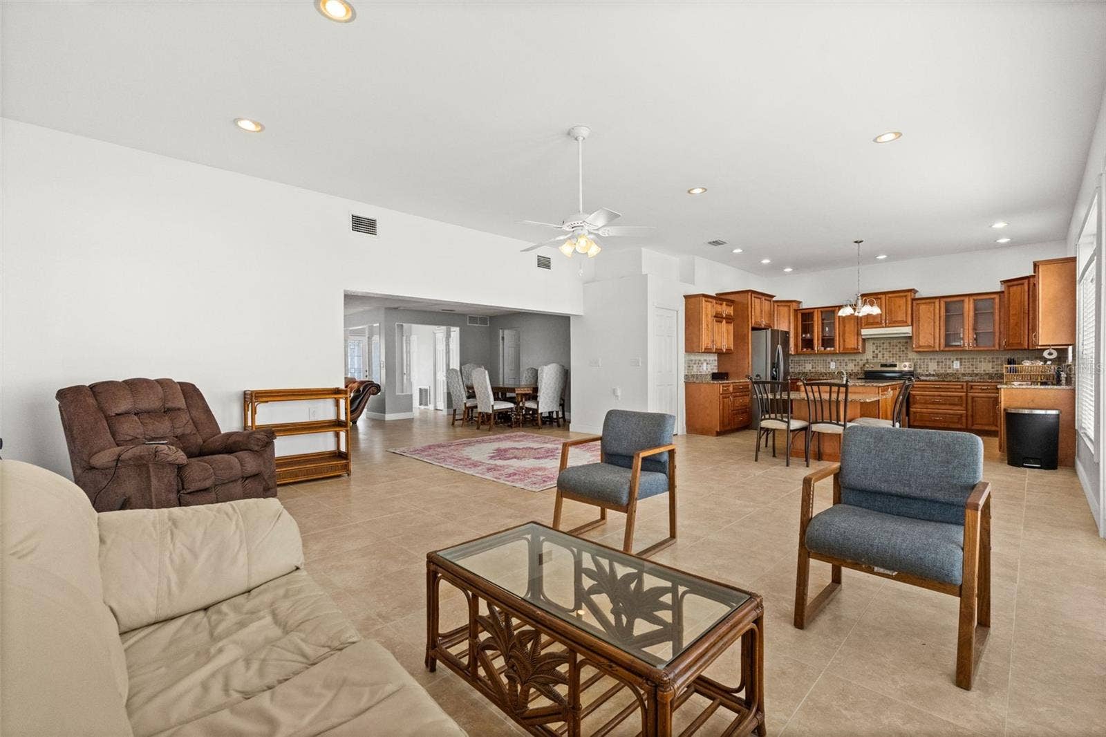 710 116TH AVENUE, Treasure Island, FL 33706