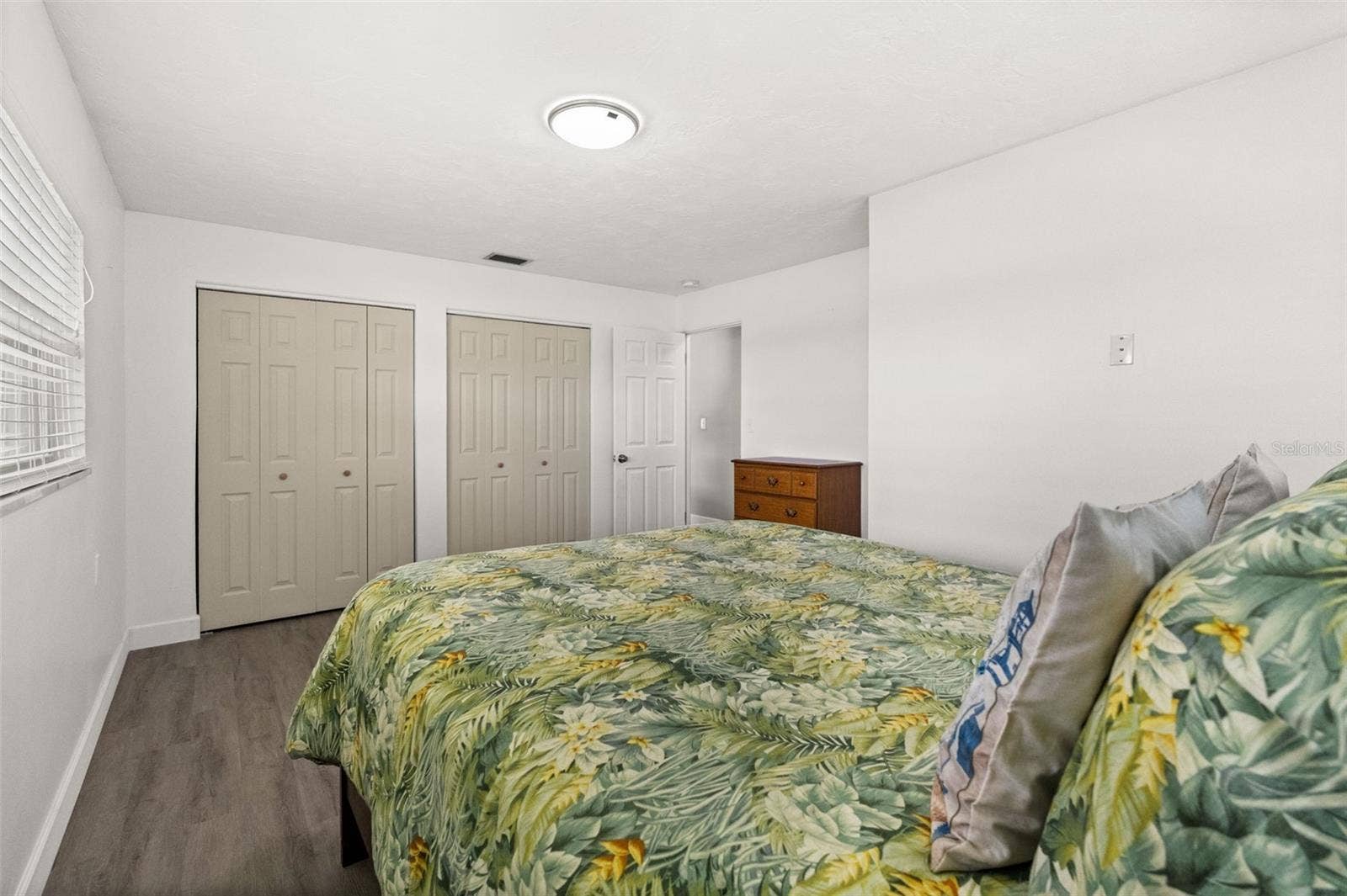 710 116TH AVENUE, Treasure Island, FL 33706