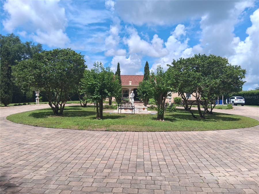 Property photo for 915 OLD WELCOME ROAD, Lithia, FL