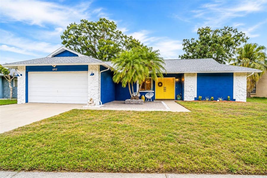 Property photo for 6917 OLDGATE CIRCLE, New Port Richey, FL