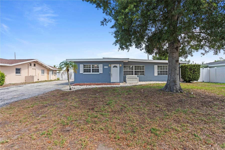 Property photo for 13733 TRINIDAD DRIVE, Seminole, FL