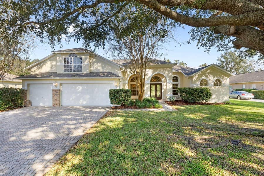 Property photo for 1452 KENSINGTON WOODS DRIVE, Lutz, FL