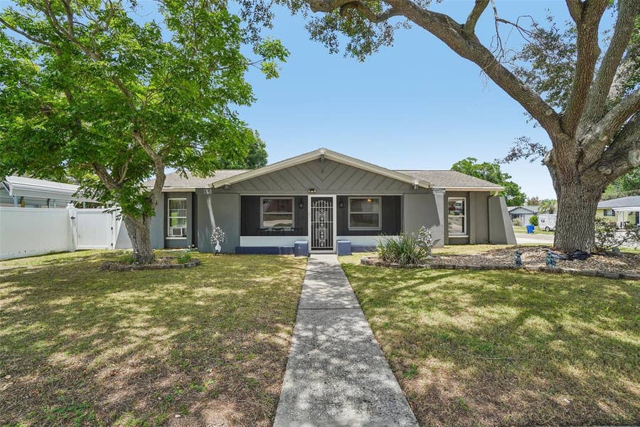 Property photo for 2220 WHITNEY PLACE, Valrico, FL