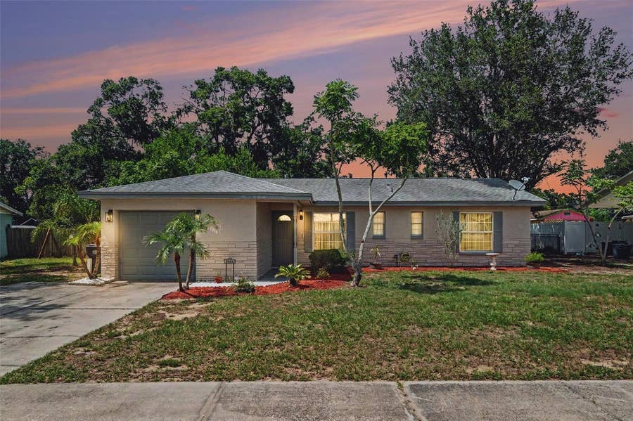Property photo for 2022 LANCE COURT, Dover, FL