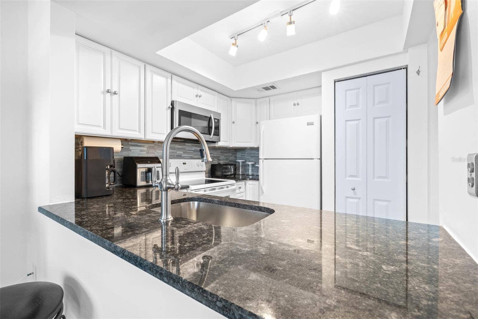 1250 S PINELLAS AVENUE, #711, Tarpon Springs, FL 34689