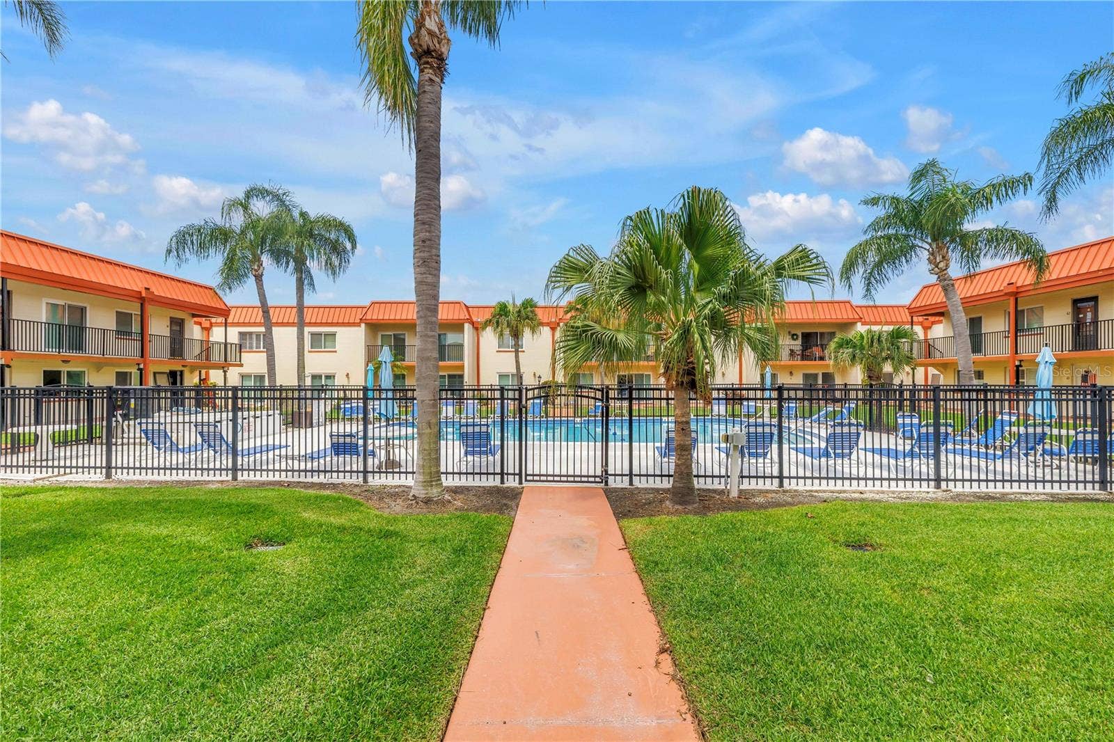 10375 PARADISE BOULEVARD, #51, Treasure Island, FL 33706