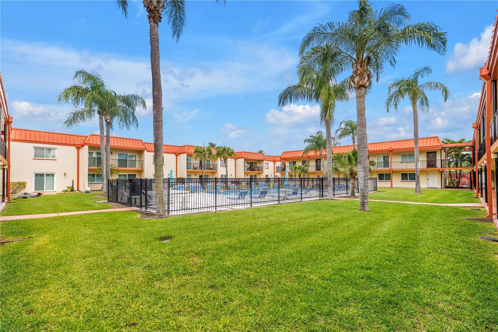 10375 PARADISE BOULEVARD, #51, Treasure Island, FL 33706