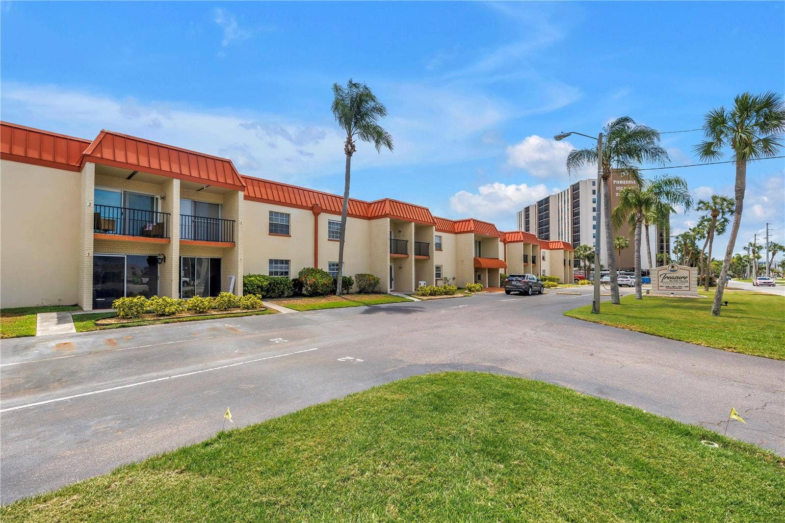 10375 PARADISE BOULEVARD, #51, Treasure Island, FL 33706