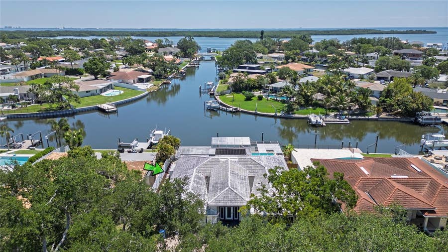 Property photo for 1880 TANGLEWOOD DRIVE NE, St Petersburg, FL