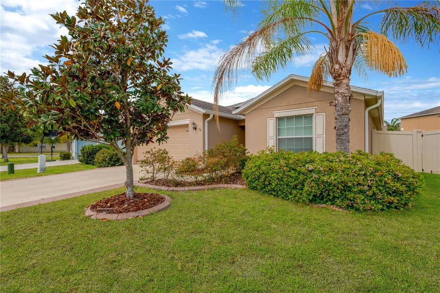 Property photo for 8529 HUNTERS FORK LOOP, Ruskin, FL