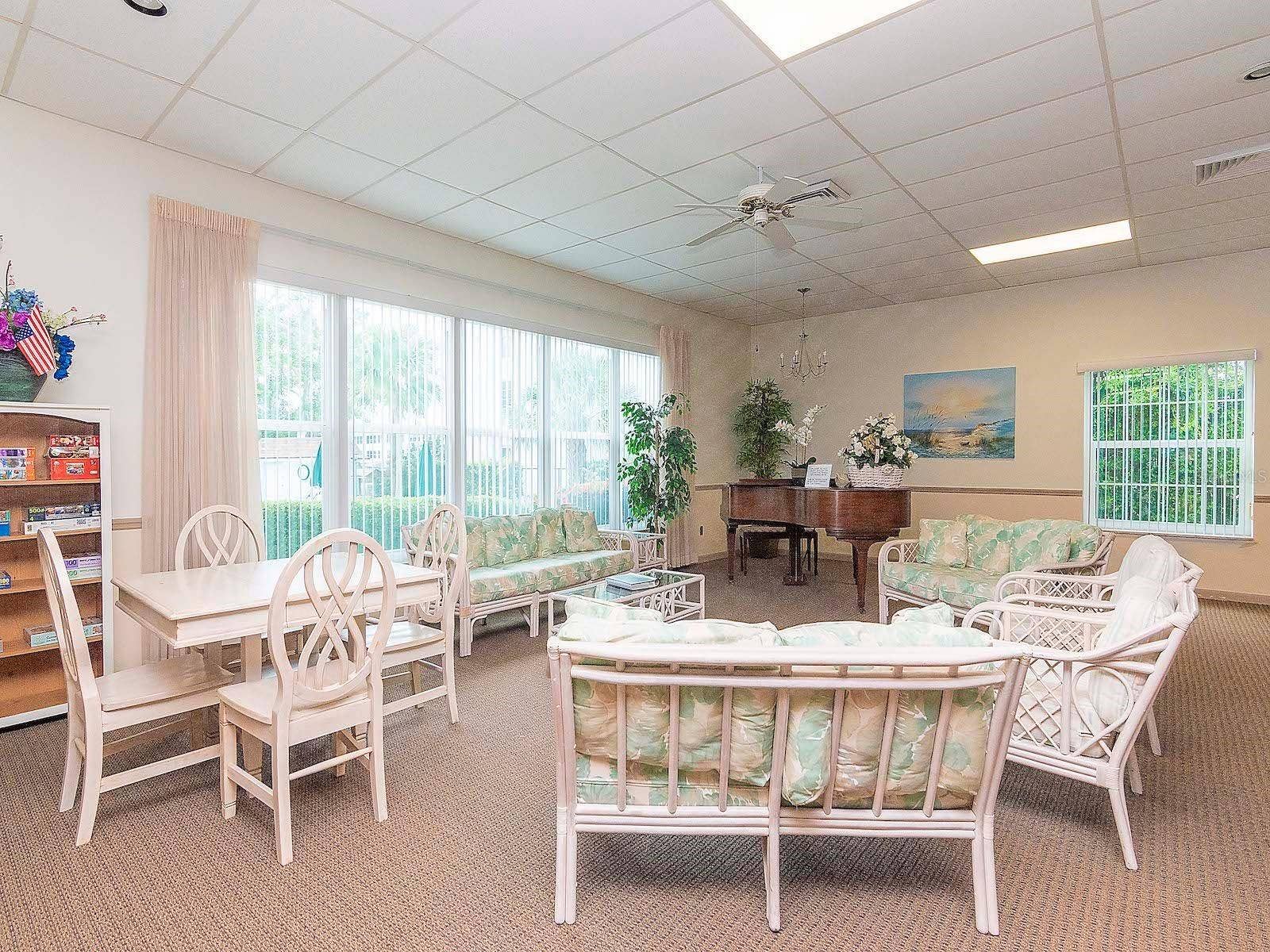 1662 S LAKE AVENUE, #6, Clearwater, FL 33756 Clubhouse Sitting Area