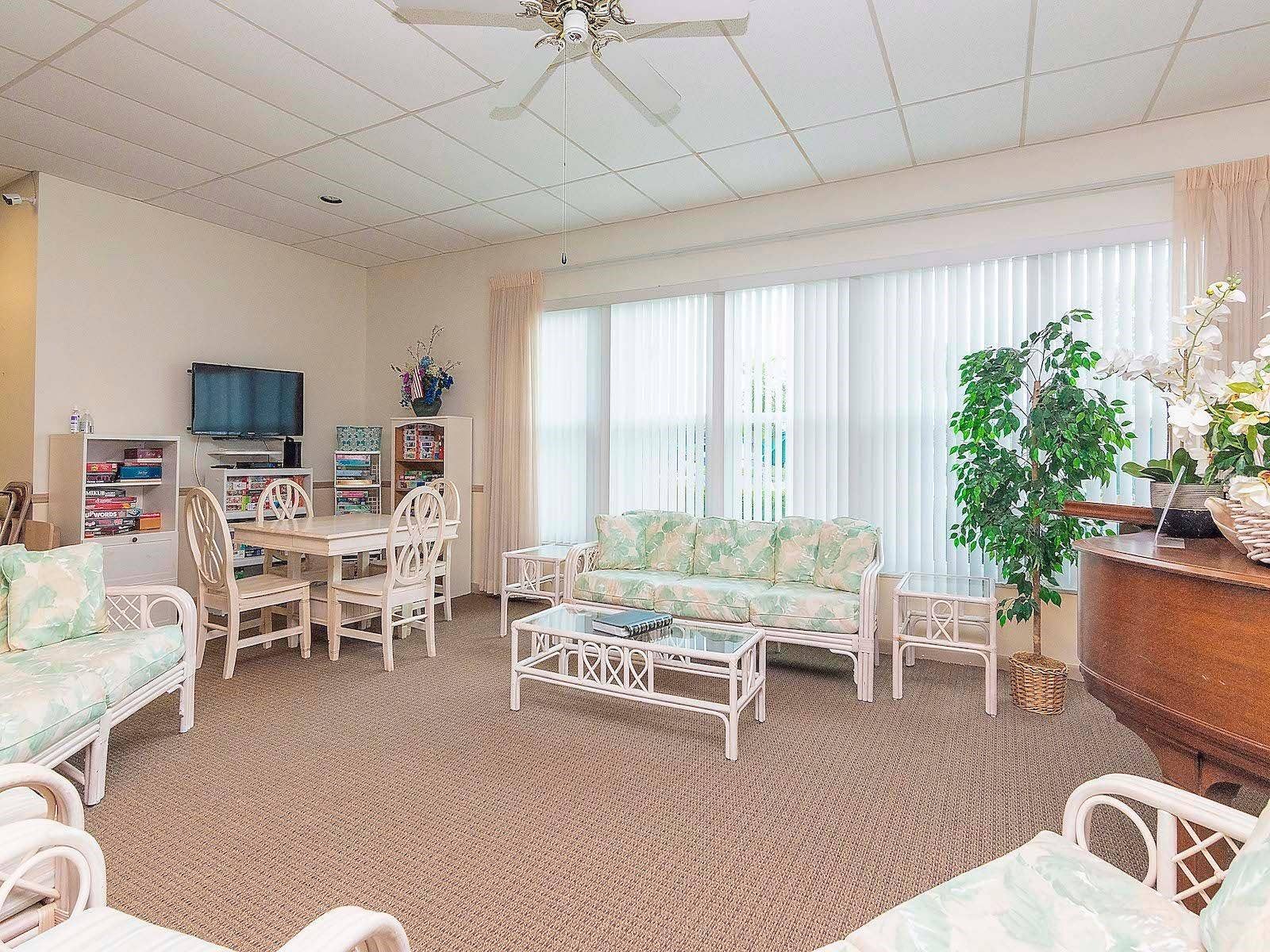 1662 S LAKE AVENUE, #6, Clearwater, FL 33756 1662 S LAKE AVENUE, #6, Clearwater, FL 33756