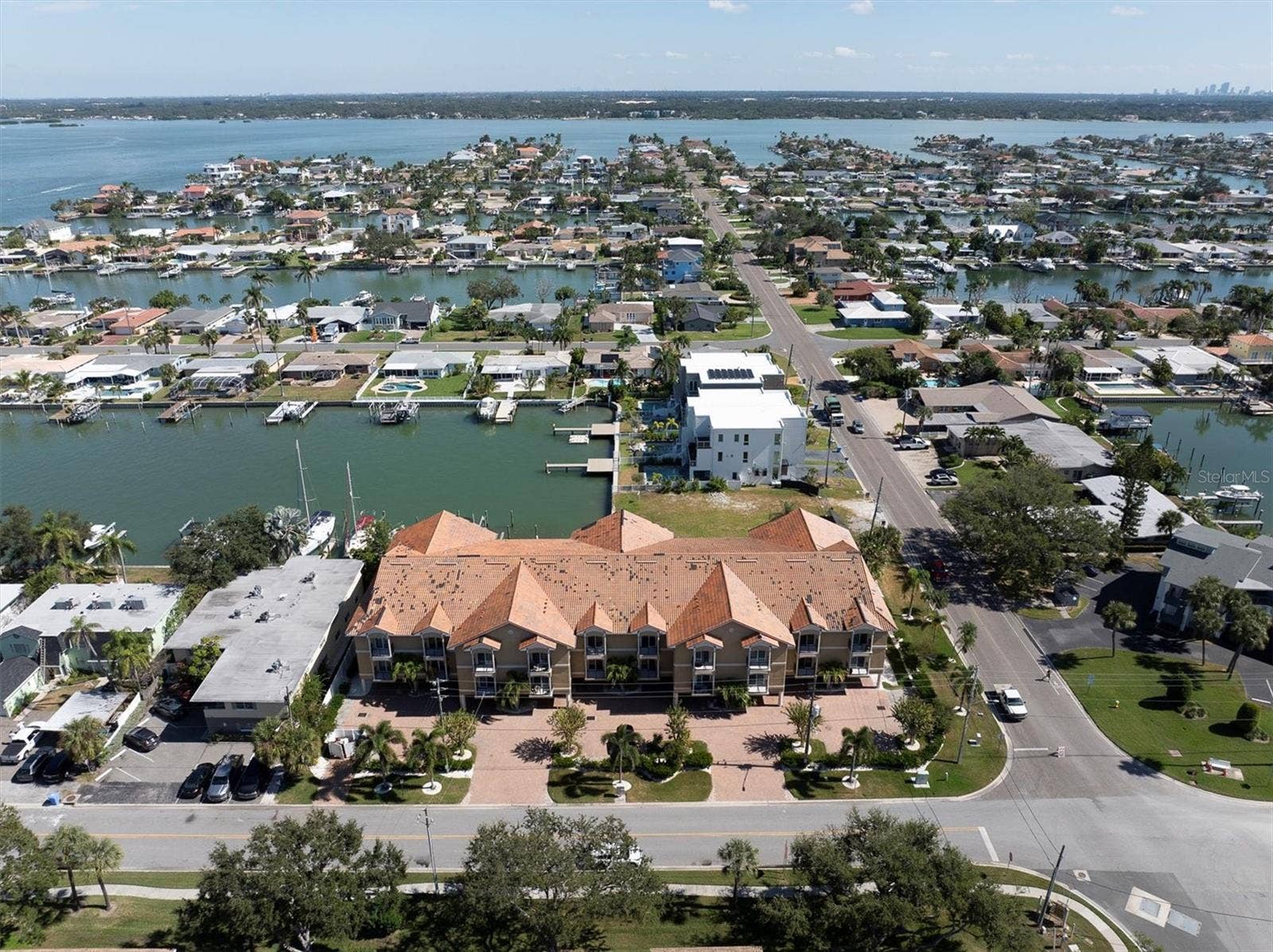 300 CAPRI BOULEVARD, #6, Treasure Island, FL 33706