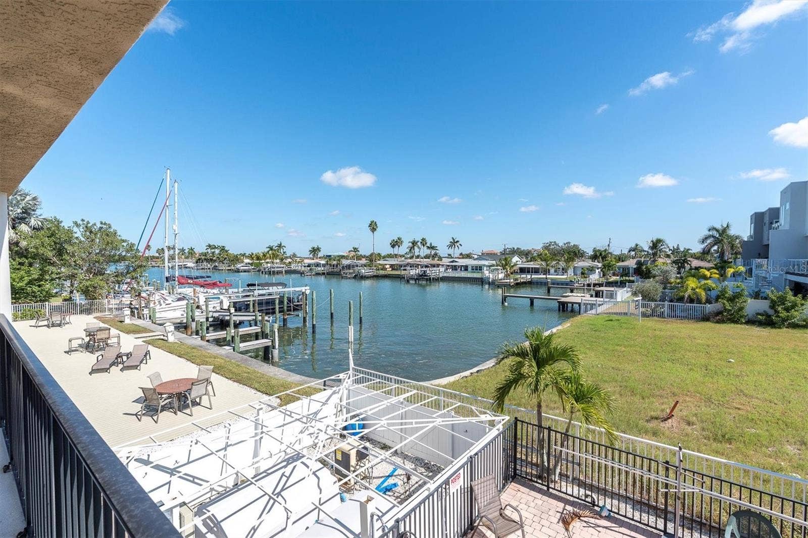 300 CAPRI BOULEVARD, #6, Treasure Island, FL 33706