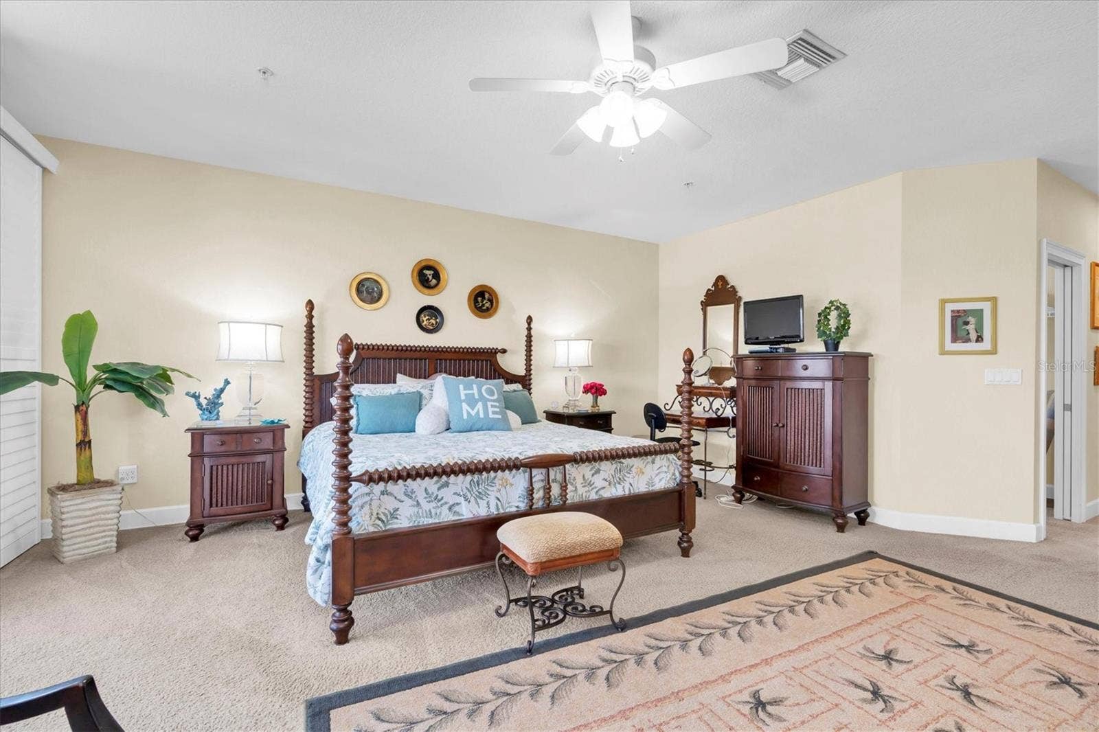 300 CAPRI BOULEVARD, #6, Treasure Island, FL 33706