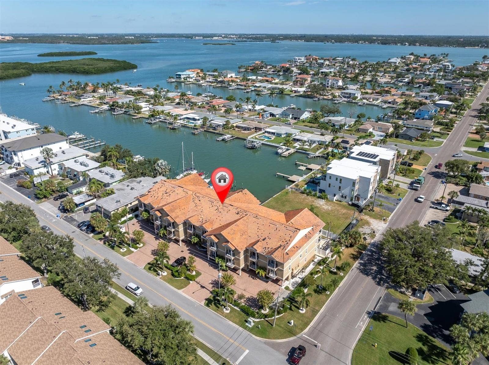 300 CAPRI BOULEVARD, #6, Treasure Island, FL 33706