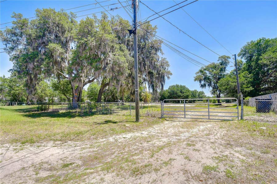Property photo for 8706 MARY IVY DRIVE, Plant City, FL