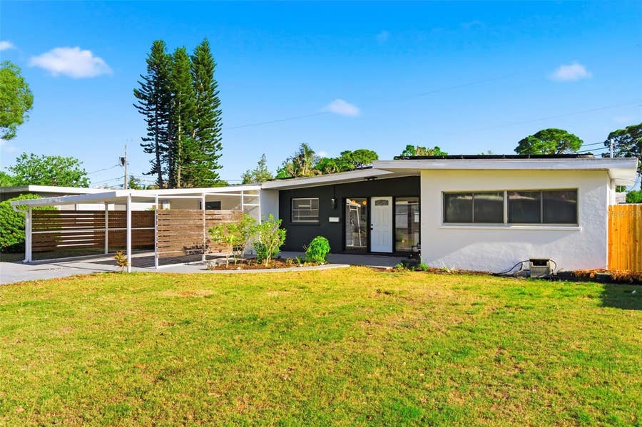 Property photo for 6350 HAMPTON DRIVE N, St Petersburg, FL