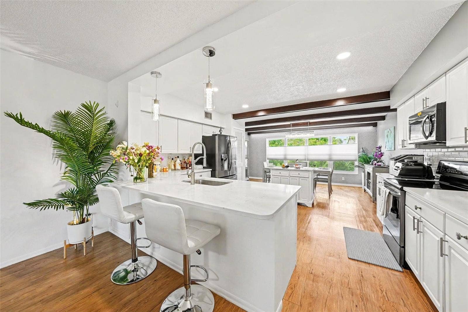 2284 PHILIPPINE DRIVE, #69, Clearwater, FL 33763 Kitchen Peninsula