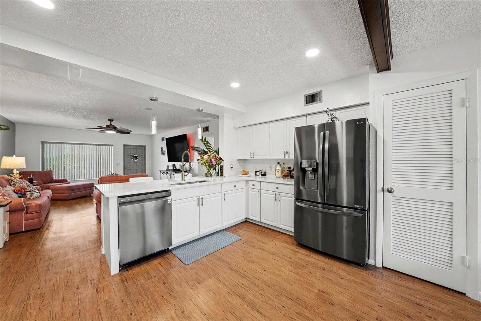 2284 PHILIPPINE DRIVE, #69, Clearwater, FL 33763 2284 PHILIPPINE DRIVE, #69, Clearwater, FL 33763