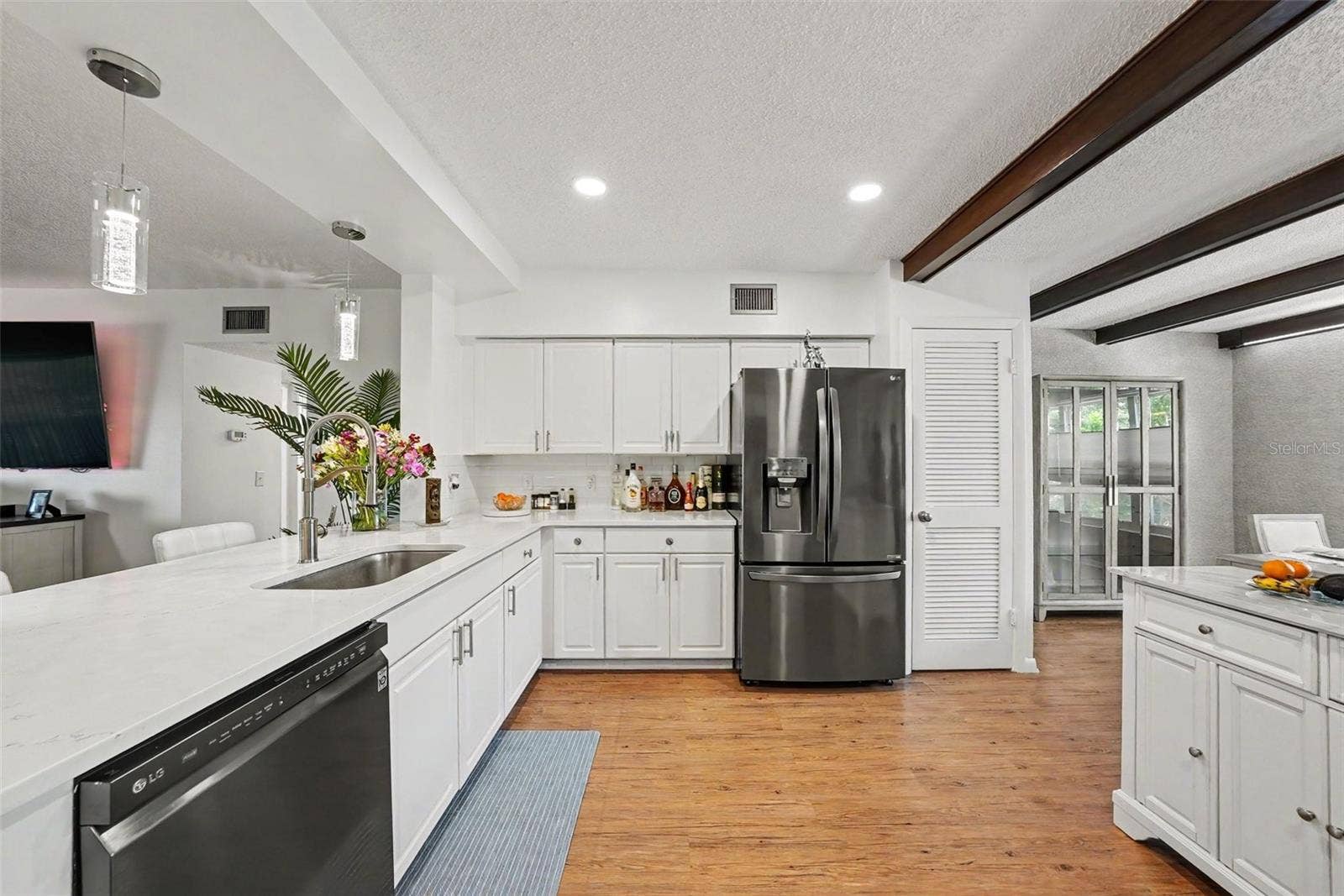 2284 PHILIPPINE DRIVE, #69, Clearwater, FL 33763 2284 PHILIPPINE DRIVE, #69, Clearwater, FL 33763