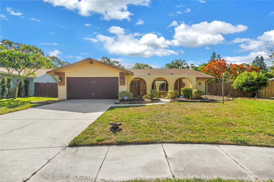 Property photo for 10657 DEL PRADO DRIVE E, Largo, FL