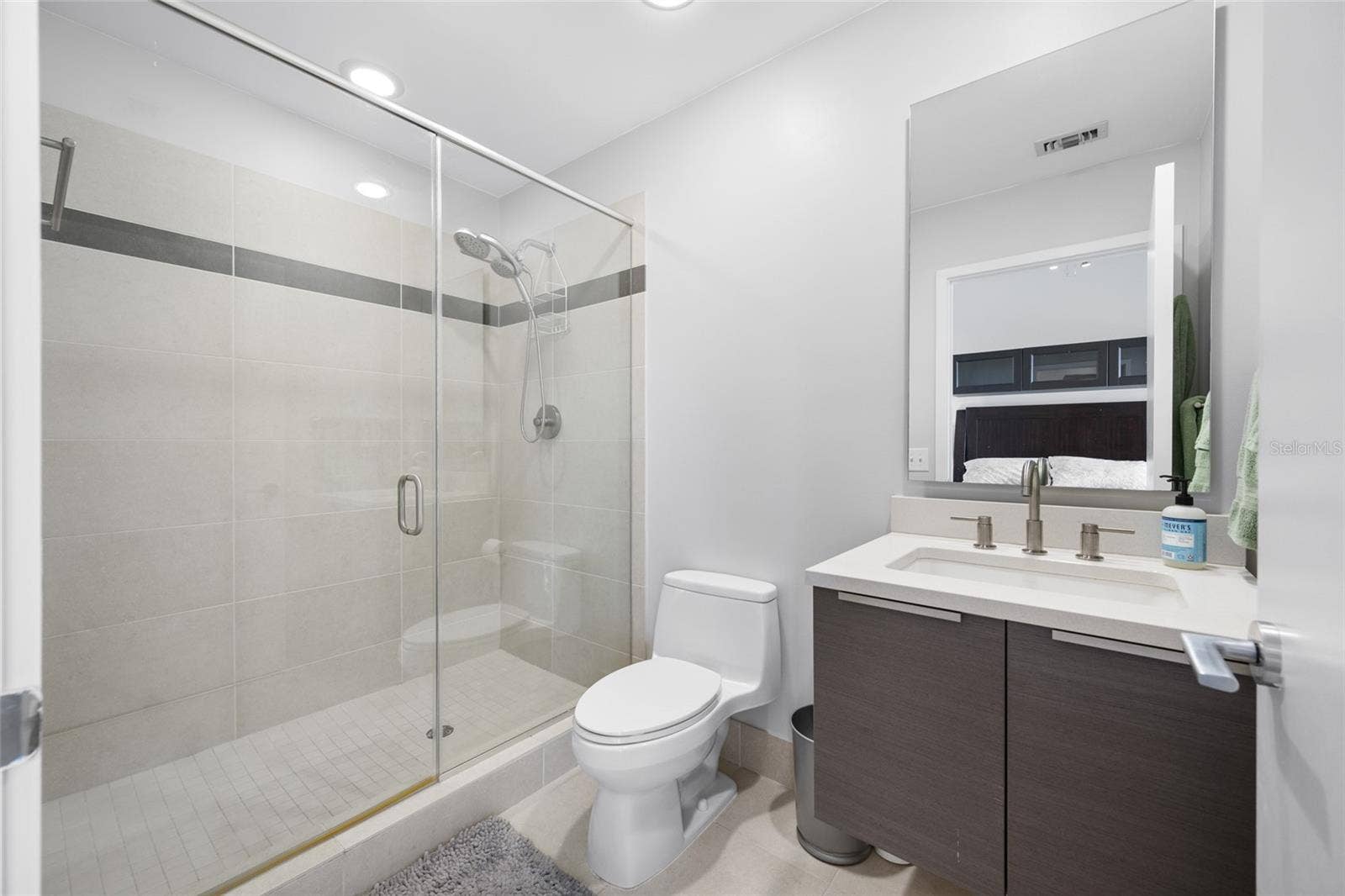 175 1ST STREET S, #1204, St Petersburg, FL 33701 Secondary bathroom