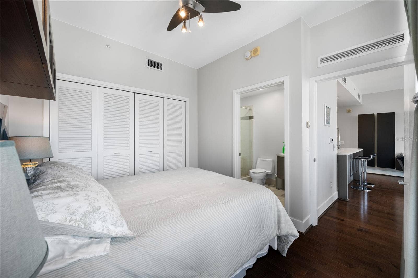175 1ST STREET S, #1204, St Petersburg, FL 33701 175 1ST STREET S, #1204, St Petersburg, FL 33701