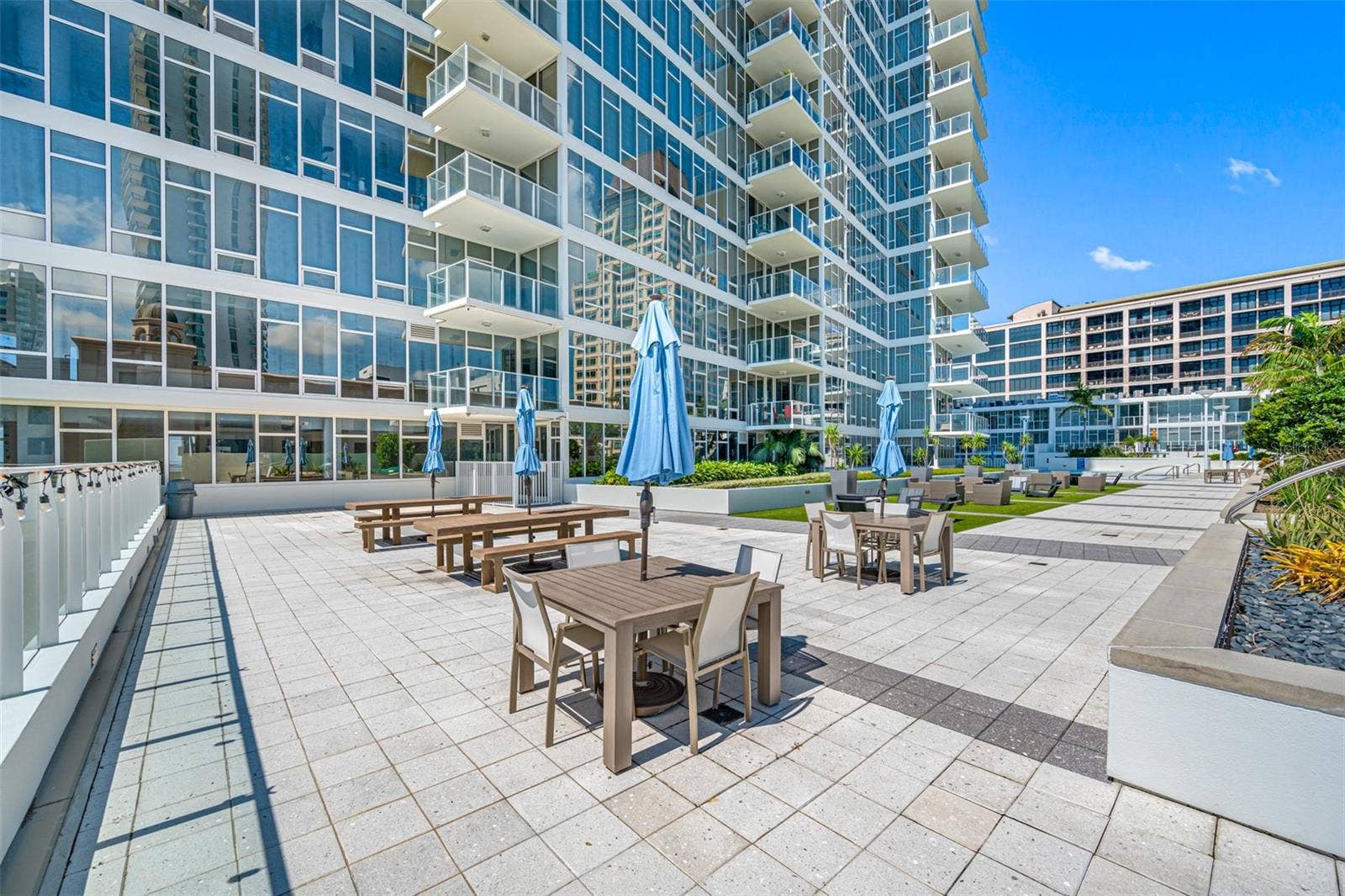 175 1ST STREET S, #1204, St Petersburg, FL 33701 175 1ST STREET S, #1204, St Petersburg, FL 33701